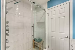 2844 S 67th St, Milwaukee, WI 53219 - Photo 10