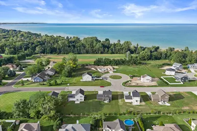 929  5 Mile Rd, Racine, WI 53402 - Photo 46