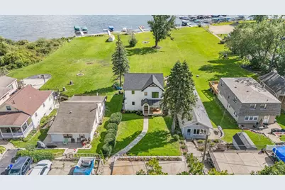 3906  Country Lane Dr, Delavan, WI 53115 - Photo 12