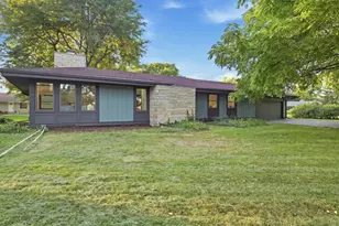 9115 N Deer Ct, Brown Deer, WI 53223 - Photo 1