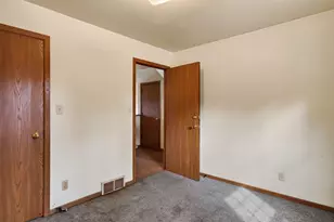 2341 N Dr William Finlayson St, Milwaukee, WI 53212 - Photo 20