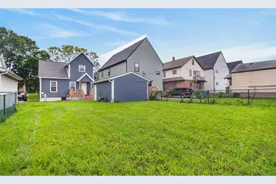2341 N Dr William Finlayson St, Milwaukee, WI 53212 - Photo 32