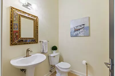 2010 E Windsor Pl #A, Milwaukee, WI 53202 - Photo 20