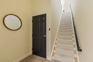 2010 E Windsor Pl, Milwaukee, WI 53202 - Photo 12