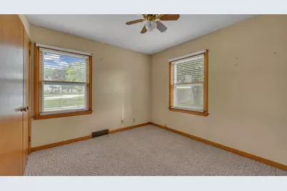 224 S 2nd St, Cedar Grove, WI 53013 - Photo 16