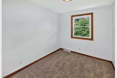 21300  Astolat Dr, Brookfield, WI 53045 - Photo 28