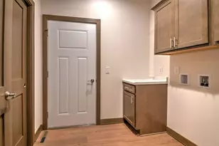 509 Emerald Point, Kewaskum, WI 53040 - Photo 10