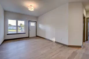 509 Emerald Point, Kewaskum, WI 53040 - Photo 4