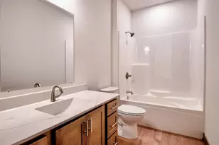 509 Emerald Point, Kewaskum, WI 53040 - Photo 6