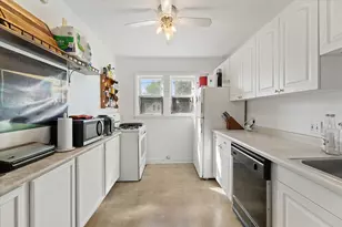 2715 N Humboldt Blvd, Milwaukee, WI 53212 - Photo 24