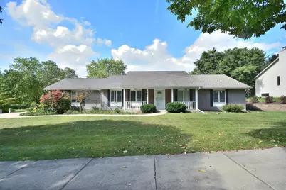 2844  Apache Pass, Waukesha, WI 53188 - Photo 1