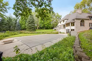 N26W30851 Golf Hills Dr, Delafield, WI 53072 - Photo 38