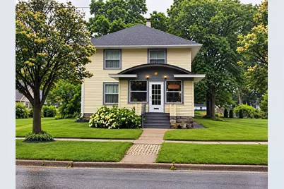 205 S 6th St, Fort Atkinson, WI 53538 - Photo 1
