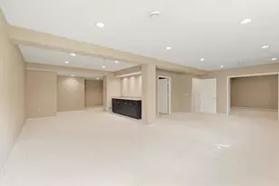 315 Oak Ridge Dr, Hartland, WI 53029 - Photo 14