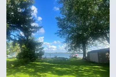7325 W Wind Lake Rd, Racine, WI 53185 - Photo 8