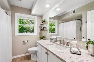 1006 Wisteria Ln, Waukesha, WI 53189 - Photo 22