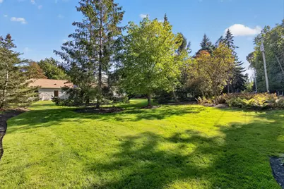 6717 N Holly Ct, Fox Point, WI 53217 - Photo 40