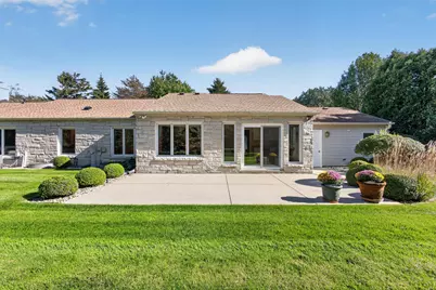 6717 N Holly Ct, Fox Point, WI 53217 - Photo 36