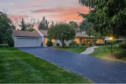 6717 N Holly Ct, Fox Point, WI 53217 - Photo 28