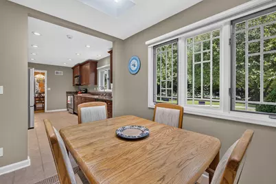 6717 N Holly Ct, Fox Point, WI 53217 - Photo 14