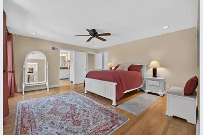 6717 N Holly Ct, Fox Point, WI 53217 - Photo 50