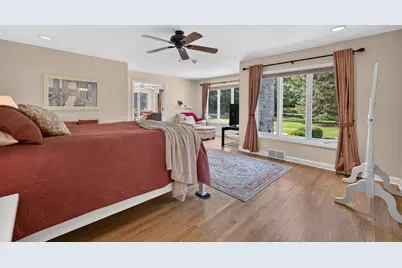 6717 N Holly Ct, Fox Point, WI 53217 - Photo 18