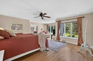 6717 N Holly Ct, Fox Point, WI 53217 - Photo 18