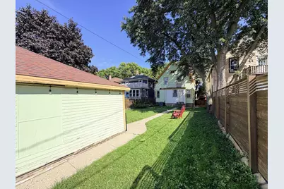 2819 S Clement Ave, Milwaukee, WI 53207 - Photo 22