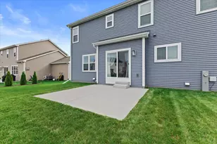 1377 Scotsland Ln, Oconomowoc, WI 53066 - Photo 8