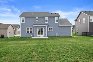 1377 Scotsland Ln, Oconomowoc, WI 53066 - Photo 6