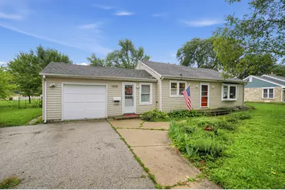 12865 W Lancaster Ave, Waukesha, WI 53007 - Photo 2