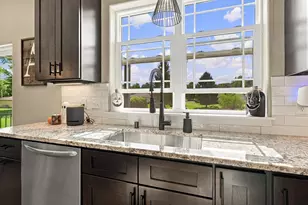 N120W20255 Dolores Ct, Germantown, WI 53022 - Photo 14
