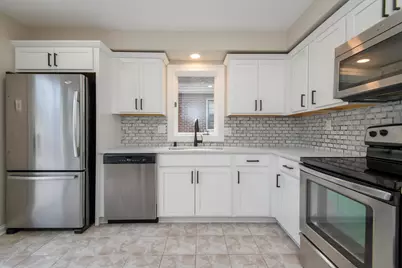2924 N 75th St, Milwaukee, WI 53210 - Photo 12