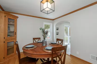2924 N 75th St, Milwaukee, WI 53210 - Photo 8