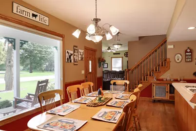 306 N Front St, Racine, WI 53105 - Photo 8