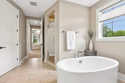 W248N2175  Kettle Cove Ct, Pewaukee, WI 53072 - Photo 24