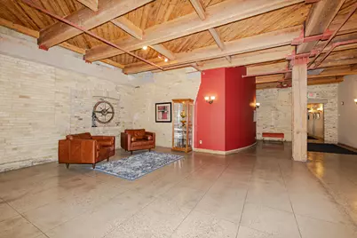 904 E Pearson St #103, Milwaukee, WI 53202 - Photo 26