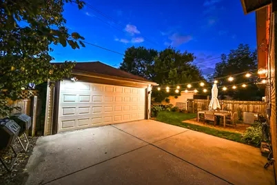 2461 N 60th St, Wauwatosa, WI 53210 - Photo 38