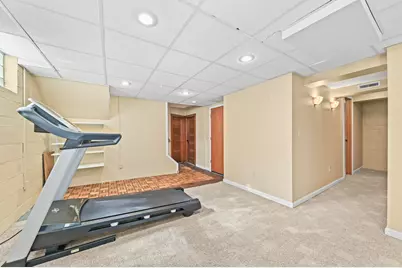 2461 N 60th St, Wauwatosa, WI 53210 - Photo 36