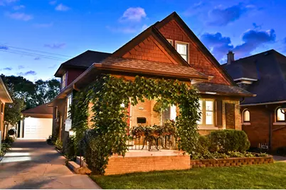 2461 N 60th St, Wauwatosa, WI 53210 - Photo 2