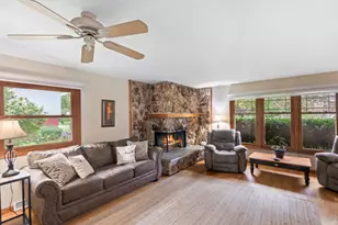 36707 Prairie Dr, Summit, WI 53066 - Photo 6