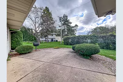 13795 W Graham St, New Berlin, WI 53151 - Photo 30