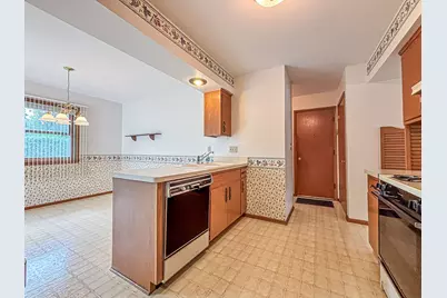 13795 W Graham St, New Berlin, WI 53151 - Photo 14