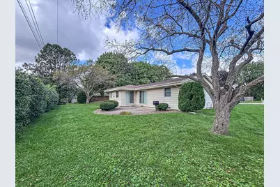 13795 W Graham St, New Berlin, WI 53151 - Photo 32