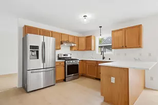 4025 Stormy Dr, Racine, WI 53139 - Photo 8