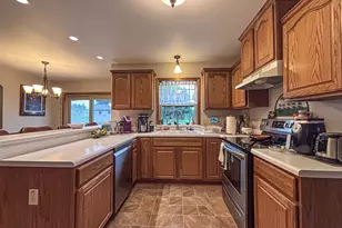 N73W15494 Paseo Ln, Menomonee Falls, WI 53051 - Photo 12
