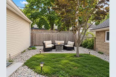 8215-8217  Portland Ave, Wauwatosa, WI 53213 - Photo 52