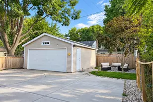 8215 Portland Ave, Wauwatosa, WI 53213 - Photo 6