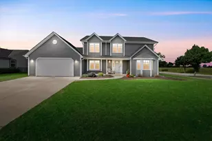 303 S Pheasant Pl, Saukville, WI 53080 - Photo 1