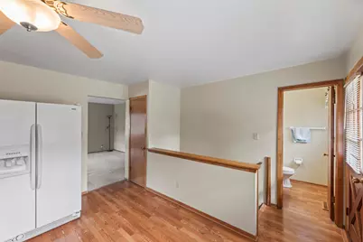 314  Sunset Dr, Pewaukee, WI 53072 - Photo 6